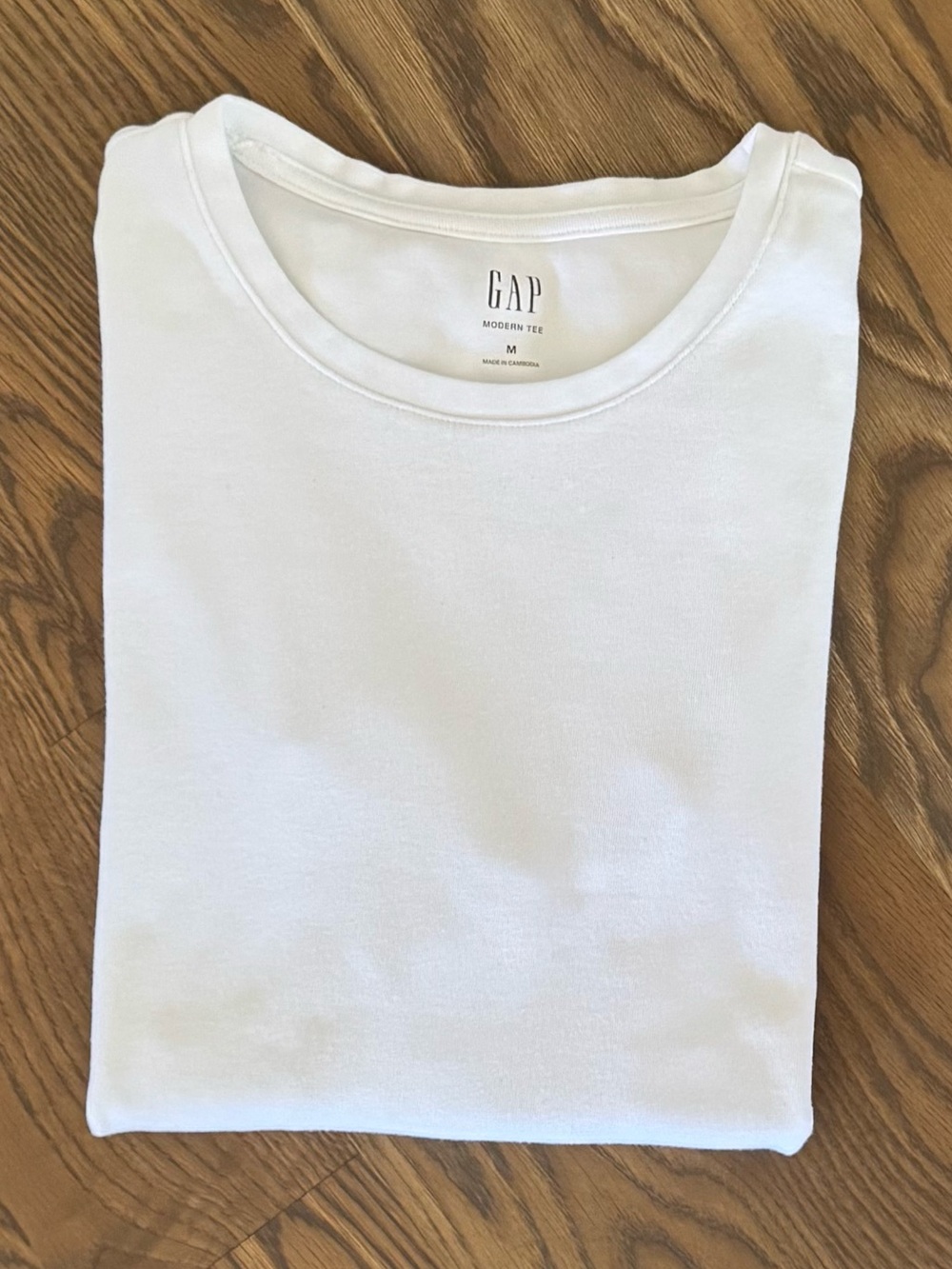 GAP Modern Crewneck Long-Sleeve T-Shirt